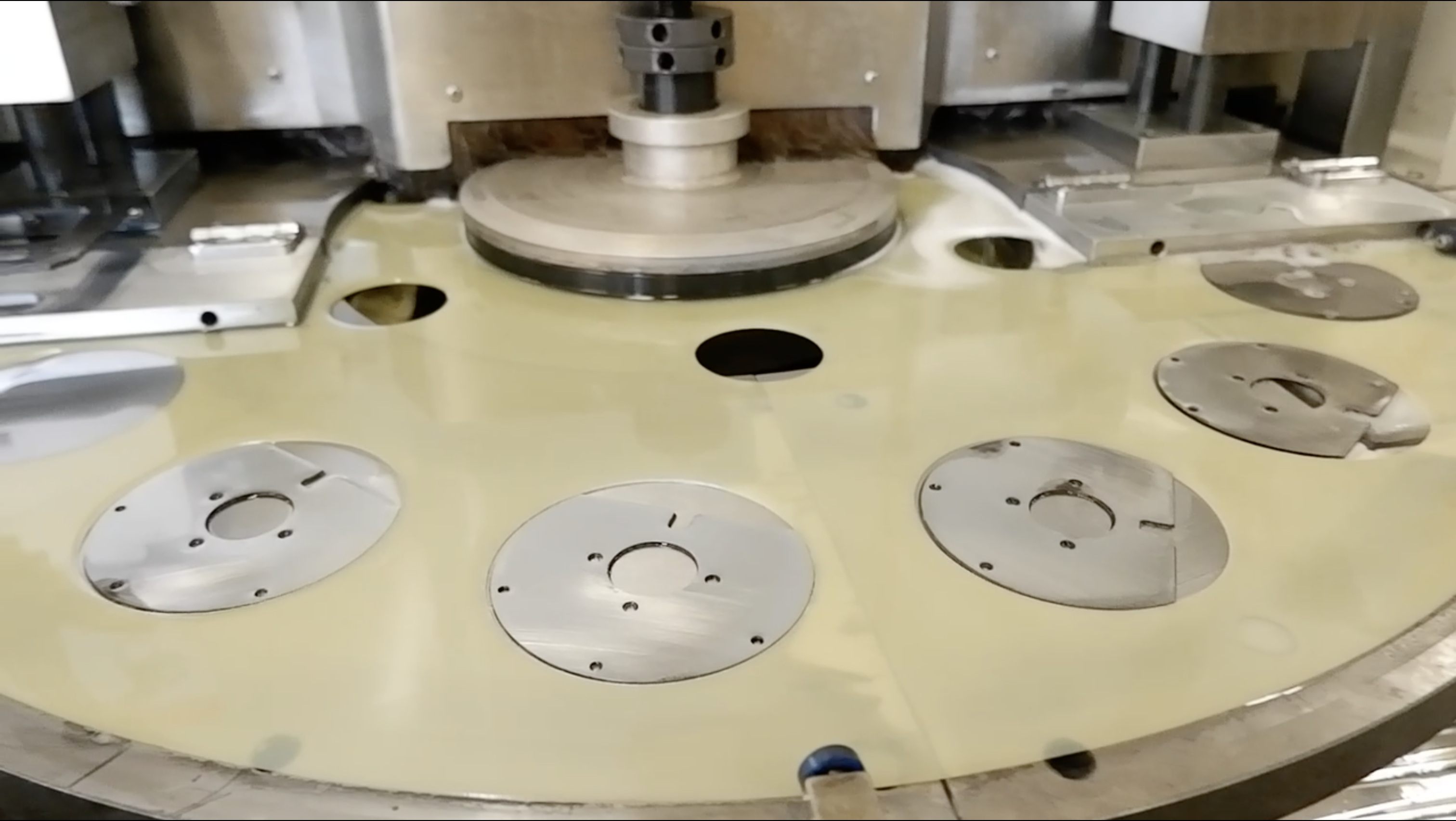 ScoreKnivesbeingGround